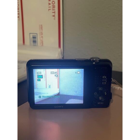 Sony Cyber-shot DSC-W710 Compact Digital Camera 16.1MP Pink 5X Zoom LCD Charger - Picture 10 of 13